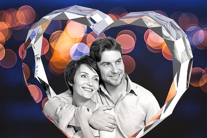 3D square crystal on a stand as a gift to friends [Amazon.com]