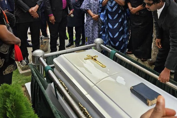 Obi, Otti in attendance as Onyeka Onwenu gets lowkey burial in Lagos [X:@umorinren]