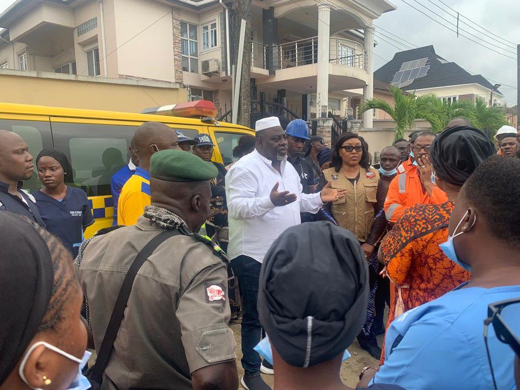 The General Manager of Lagos State Building Control Agency (LASBCA), Gbolahan Owodunni Oki addressing residents of the estate.