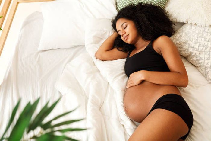 What are the best sleeping positions for pregnant women? [iStock]