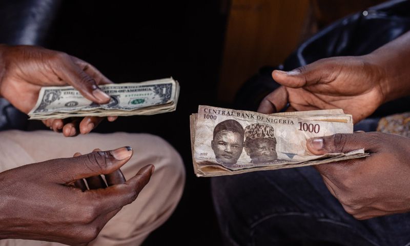 Naira depreciates by 1.4% as CBN extends FX sales deadline
