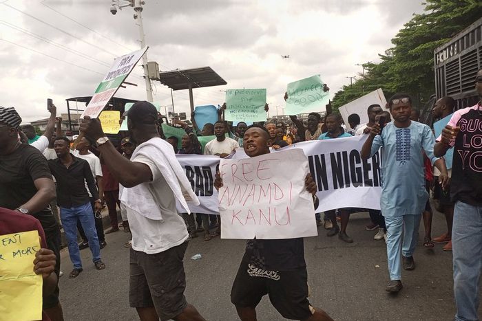 Lagos protesters leave venue in anger as disagreement breaks out among organisers [X:@IzuIgwegbe]