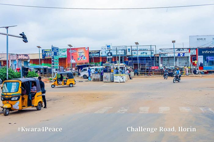 Banks, shops open in Kwara as residents shun hunger protest amid tight security [X:@_ibraheemlateef]