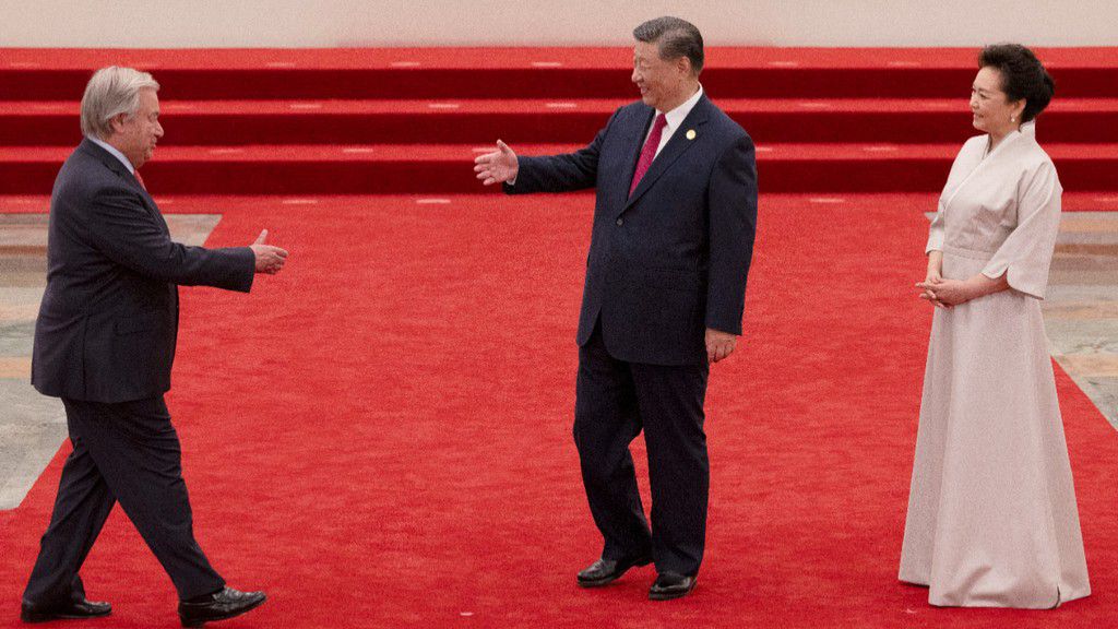 China's President Xi Jinping (C), with his wife Peng Liyuan, welcomes Secretary-General of the United Nations Antonio Guterres during a reception at the Forum on China-Africa Cooperation (FOCAC) on September 4, 2024 in Beijing, China. [Getty Images]