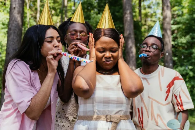 Should you reply all your birthday messages ? [brightspotcounseling]