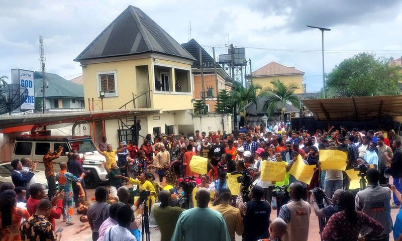 650 Nigerian students at ESM University in Benin Republic staging a peaceful march to protest the recent ban on Benin universities and demand its reversal [NAN]
