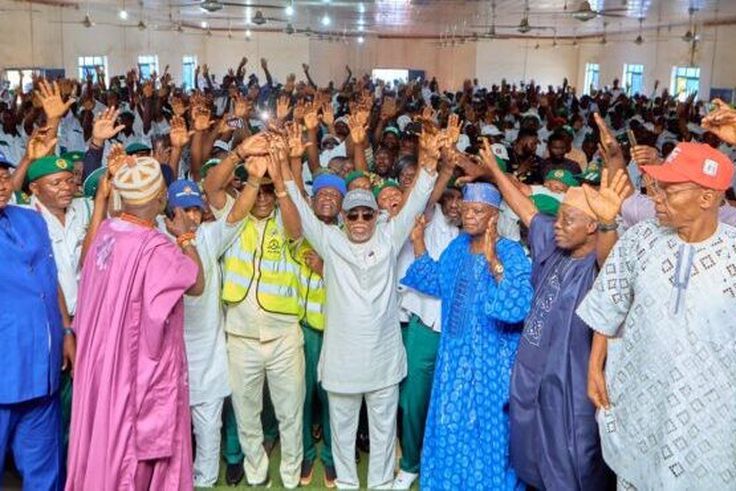 Gov. Aiyedatiwa in the midst of members and leaders of the NURTW [NAN]