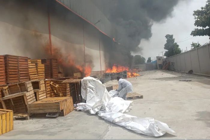 Fire in Lagos warehouse, destroys goods [Punch Newspaper]