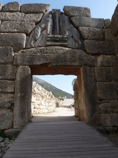 5 oldest castles in the world you can still visit