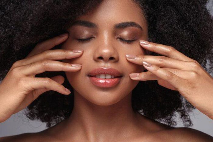 Naturally reduce melanin [LivingPretty]