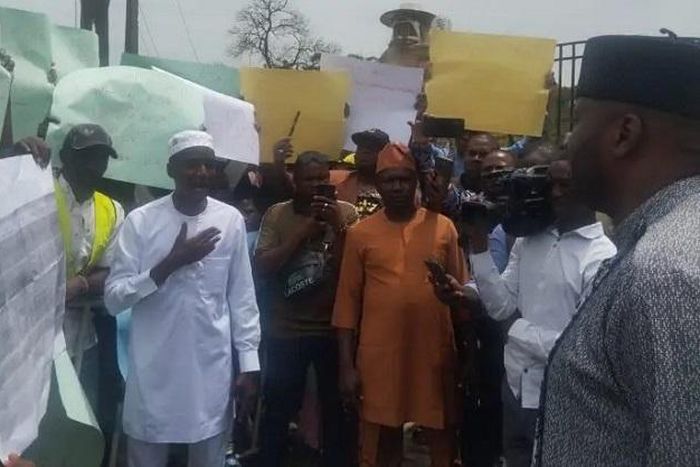 The protesters say those who deliberately built on the existing RoW should be the ones having problems.