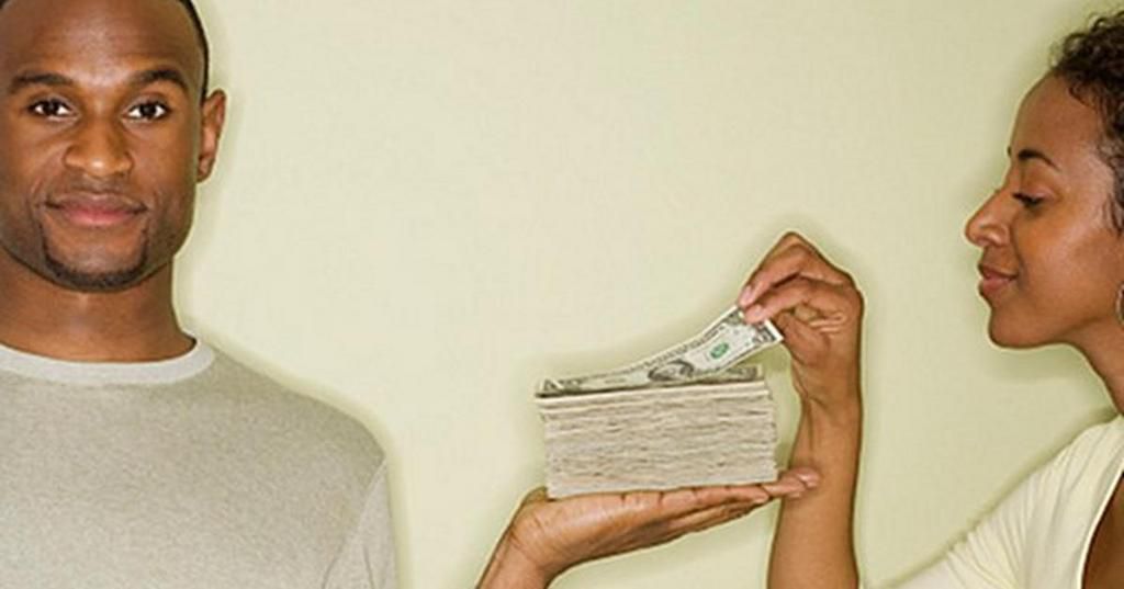 The gold digger [Facebook]