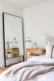 Scientific reasons why you shouldn't sleep with your mirror facing your bed [yahoo]