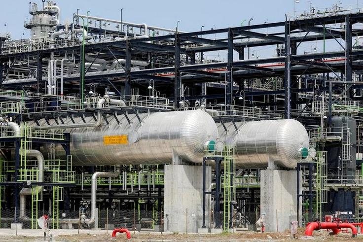 Dangote Refinery has started supplying petroleum products to the local market.