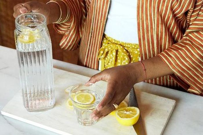Drinking lemon water has its benefits and side effects [Quora]