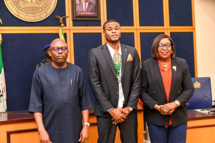 Fubara gifts Super Eagles goalie Nwabali ₦20m, state honour