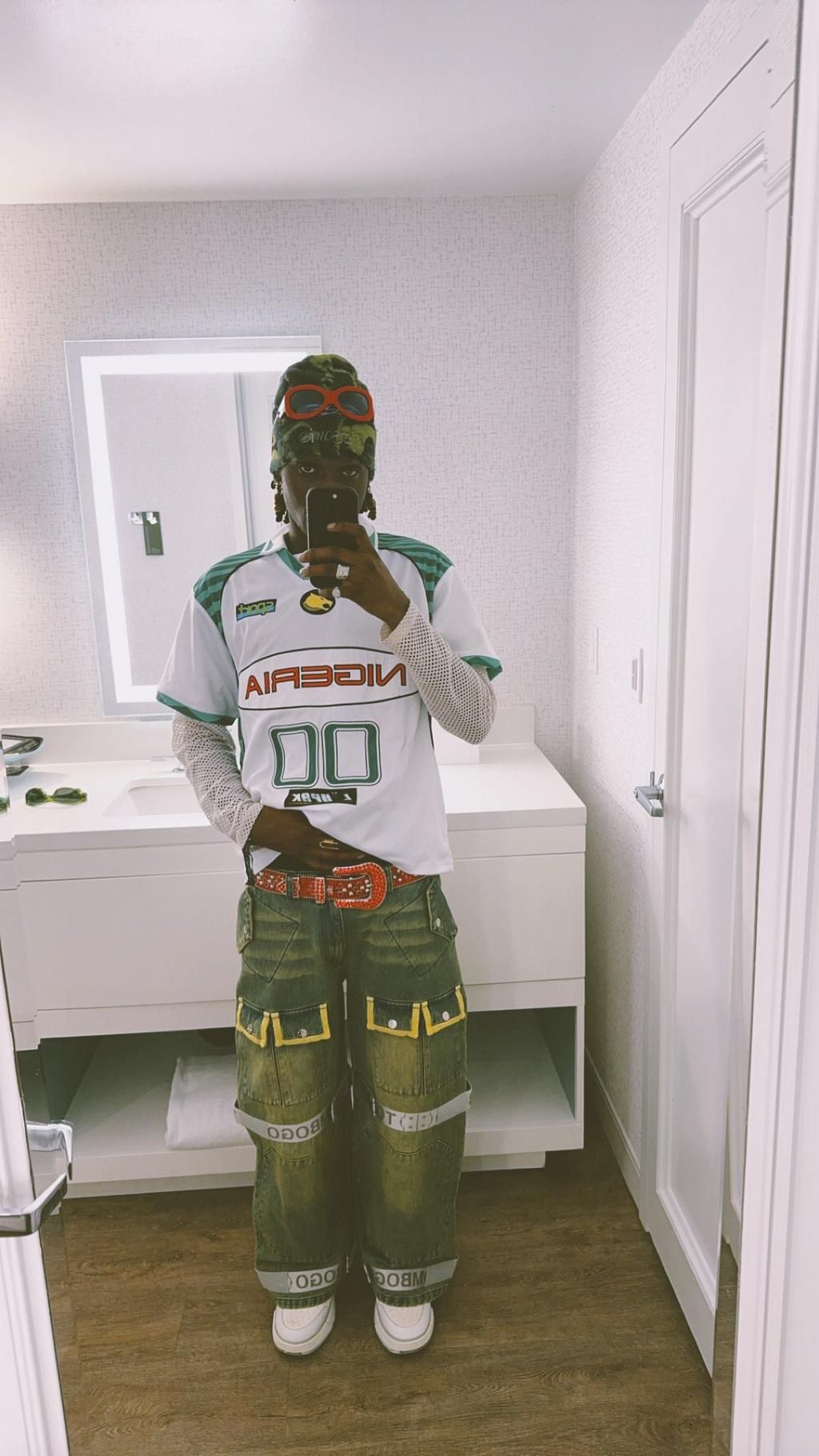 Fireboy's outfit to coachella [Notjustok]