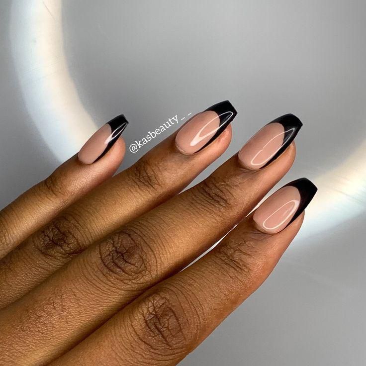 French manicure twist [Pinterest]