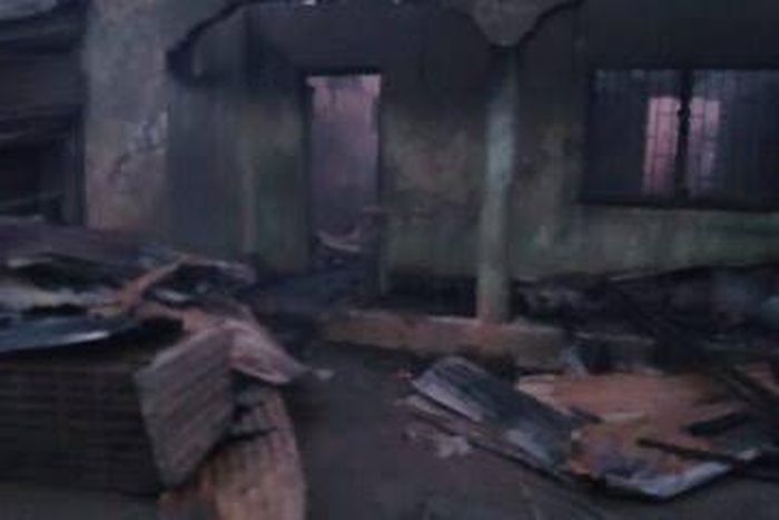 The fire spread to 10 rooms in the compound [iReporter]