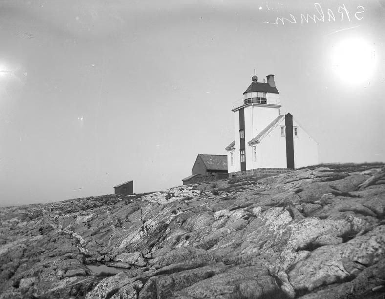 Skalmen lighthouse in an archival photo [Onet]