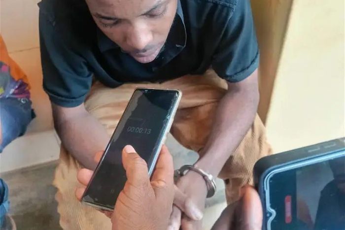 He stabbed her in the chest [Vanguard]