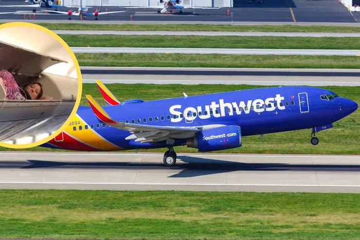 The woman caused a stir on a Southwest Airlines flight [Twittercom/@fl360aero]