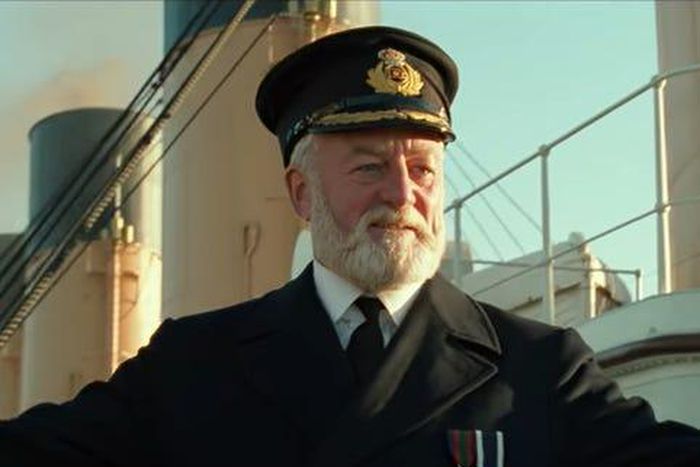 Bernard Hill plays Captain Edward John Smith.