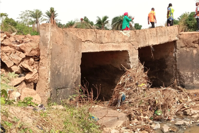 Side view of the cracked Dogon Gida culvert [NAN]