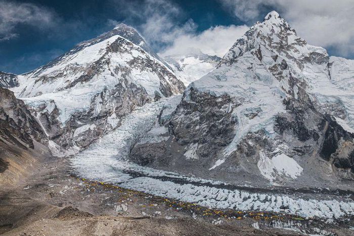 Indian climber rescued from Everest dies in hospital as season closes [Yahoo News]