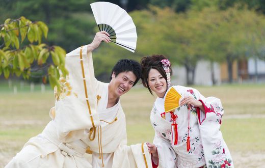 The Japanese salaryman hands over his salary to his wife [iStock]