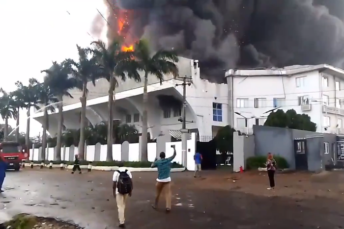 Christ Embassy Headquarters in Lagos catches fire on Sunday morning  [Twitter:@bigwig_austin]