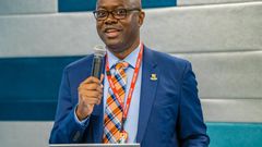 Governor Seyi Makinde signing the final investment agreement for the Oyo State Government-Shell Nigeria Gas Infrastructure Development and Distribution project. [Twitter:@seyiamakinde]