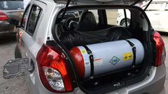Converting petrol vehicles to Compressed Natural Gas (CNG) vehicles [Spinny]