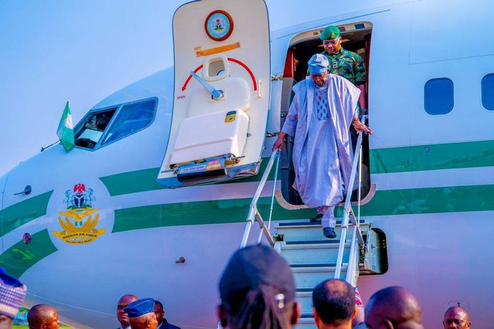 Governor Babajide Sanwo-Olu welcomes President Bola Tinubu to Lagos on Wednesday  [Twitter:@jidesanwoolu]