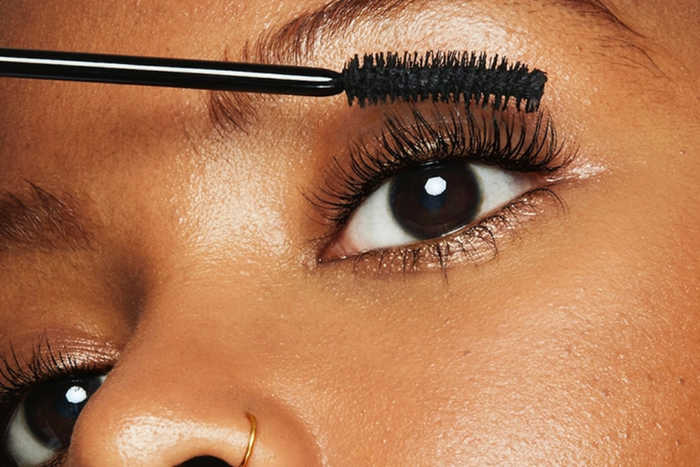 6 Things people think make long eyelashes but don't