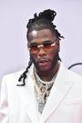 Burna Boy with his diamond jewellery [torinews]