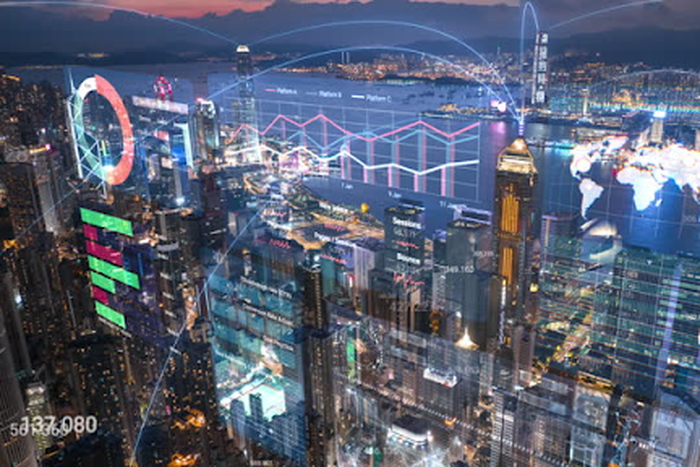 How does Immediate Edge facilitate successful international trade?