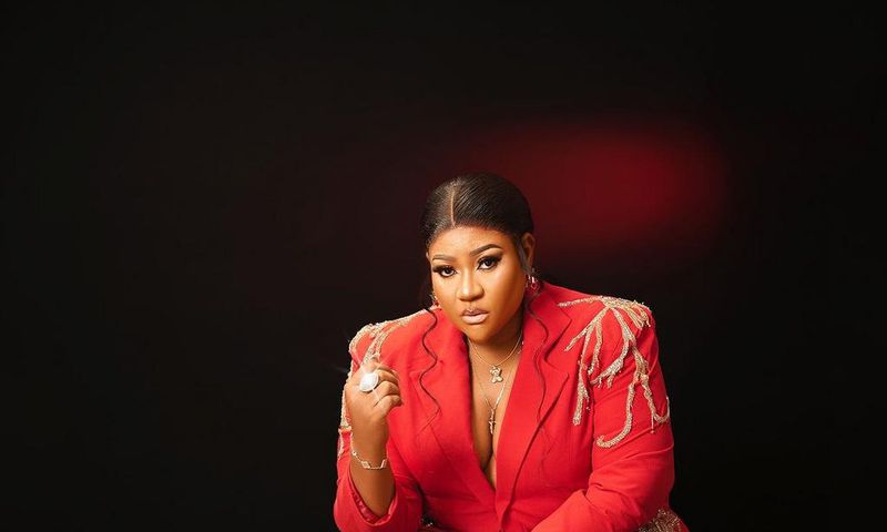 Nkechi Blessing gives to charity on her birthday [Instagram/Nkechiblessing sunday]