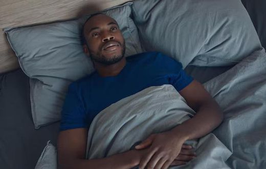Why you must sleep before this time [freepik]