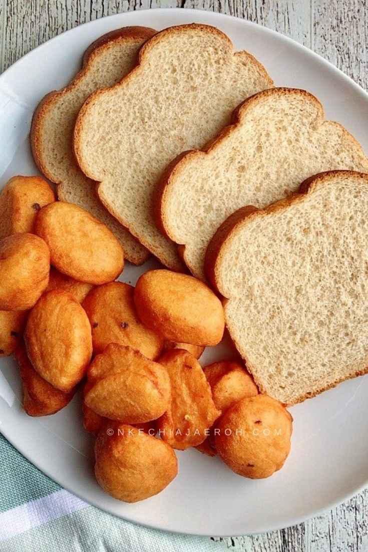 Akara and bread [Nkechiajaeroh]