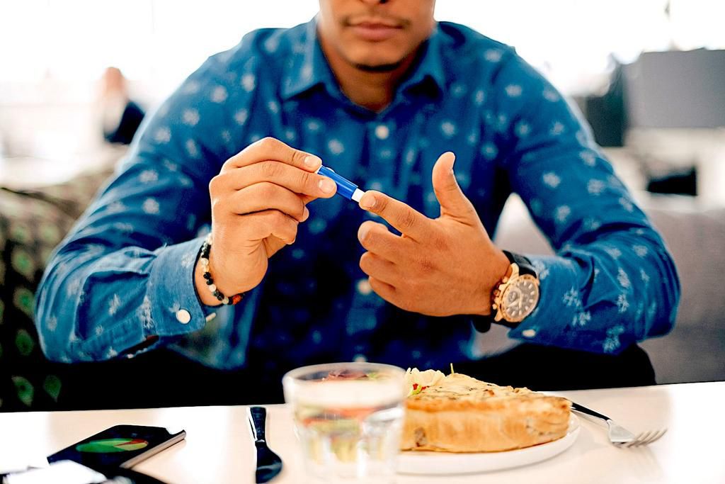 Eating healthy can help prevent diabetes.