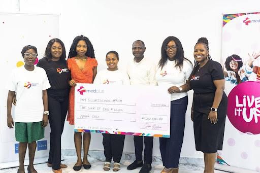The Medplus Cares Foundation and Slum2School partnership was amazing with Medplus donating the sum of ₦1,000,000 to Slum2School’s cause!