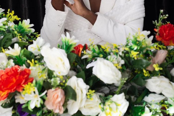 Gen Zs and Millenial are getting fluid with their fashion [instagram/enioluwa]