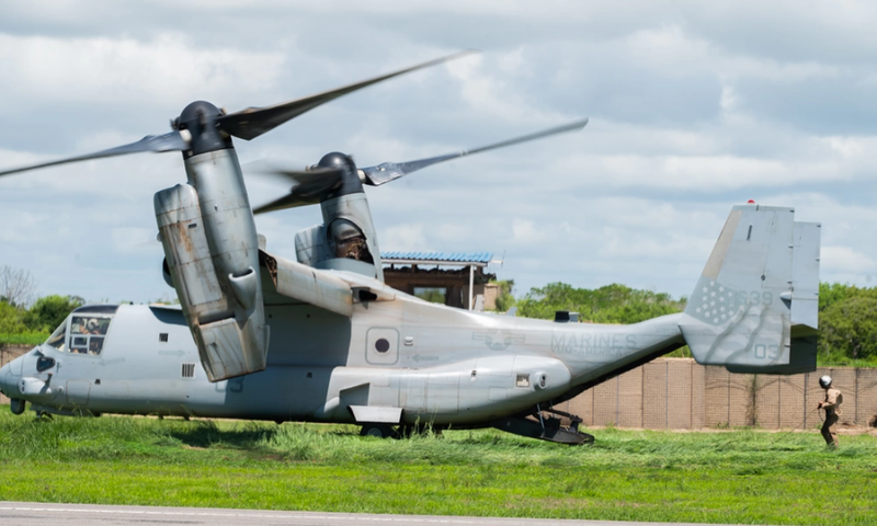 An MV-22 Osprey lands at Magagoni Airfield, Kenya on April 10, 2024. Photo by Senior Airman Kevin Nious