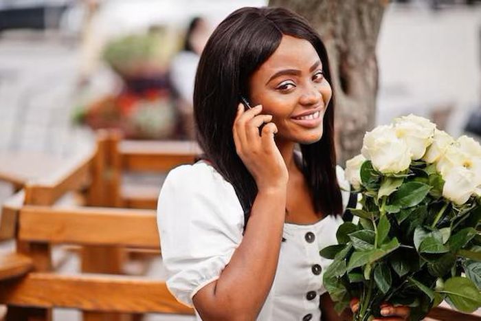 Rumour has it you got flowers on Valentine's Day [Freepik]