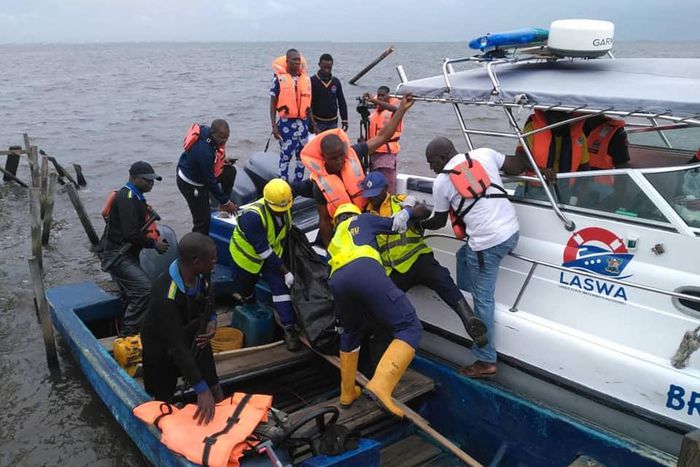1 dead, 15 rescued as Lagos boat hits submerged shoreline concrete