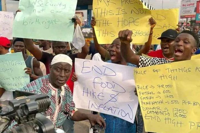 Ibadan youths are out protesting the current hardship in the country [BBC]