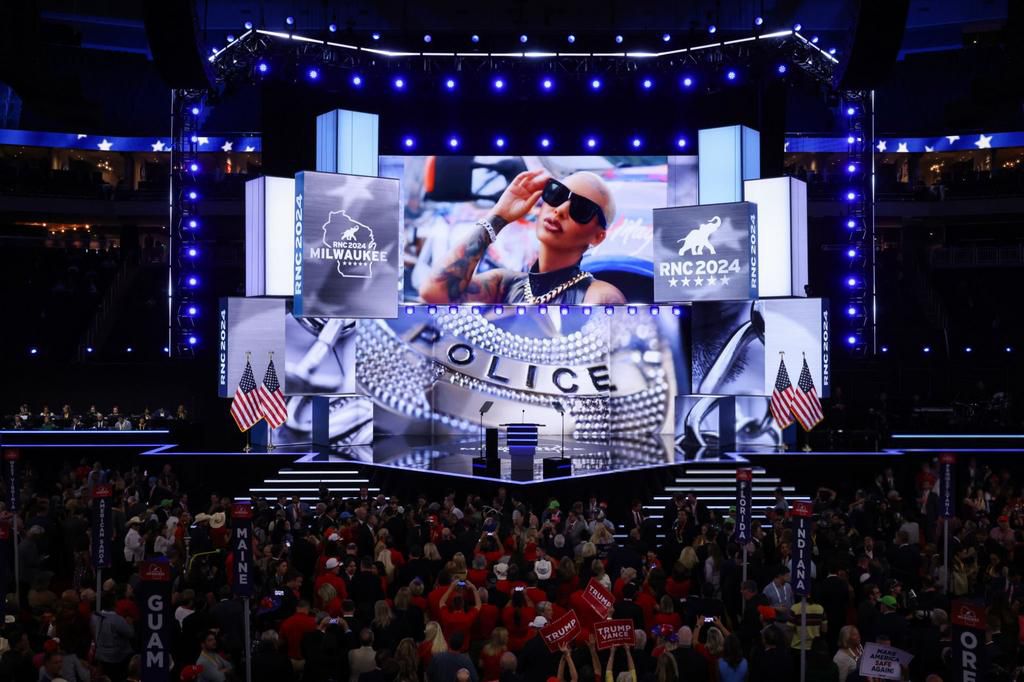 SlutWalk organiser Amber Rose endorses former US president Donald Trump for 2nd term [Getty Images]