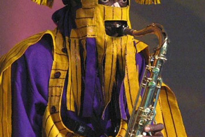 What does Lagbaja look like [Mdundo]