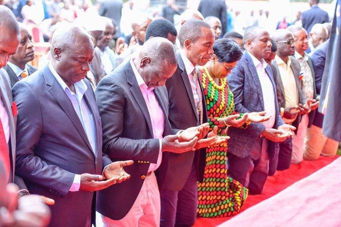 File image of President William Ruto, DP Rigathi Gachagua and other Kenya Kwanza leaders on their knees as they are being prayed for in Kiambu County